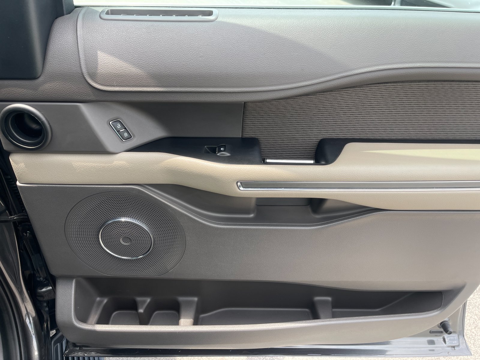 Used 2020 Gray Ford XLT image 19