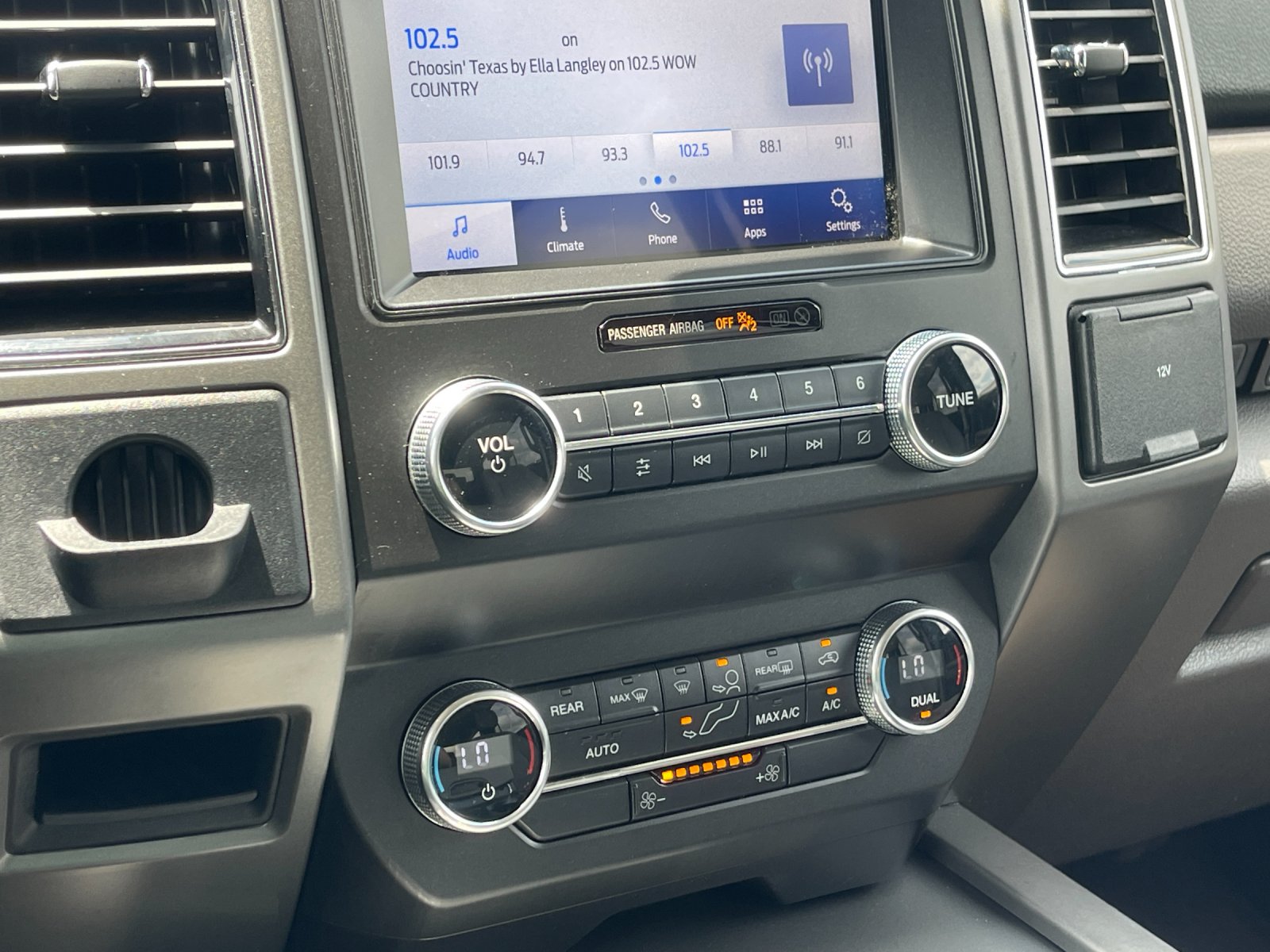 Used 2020 Gray Ford XLT image 22