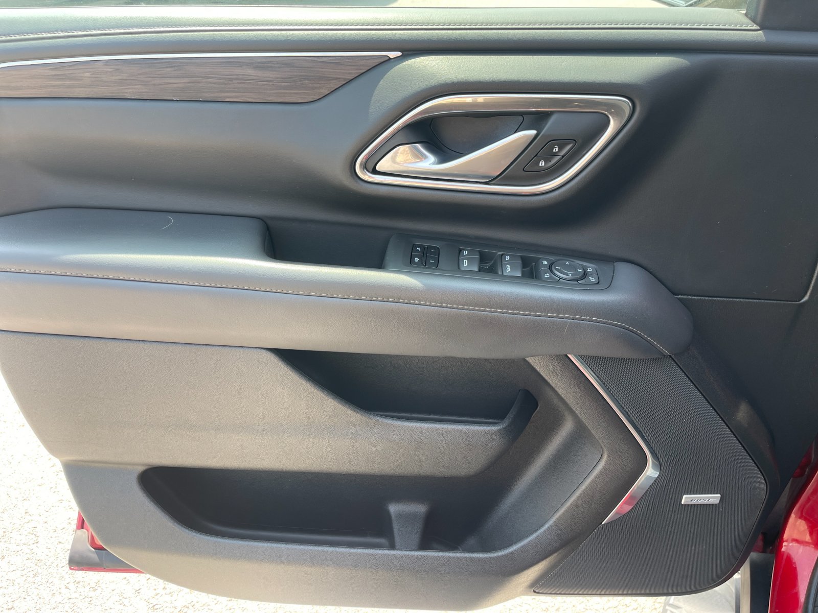 Used 2022 Red Chevrolet Z71 image 12