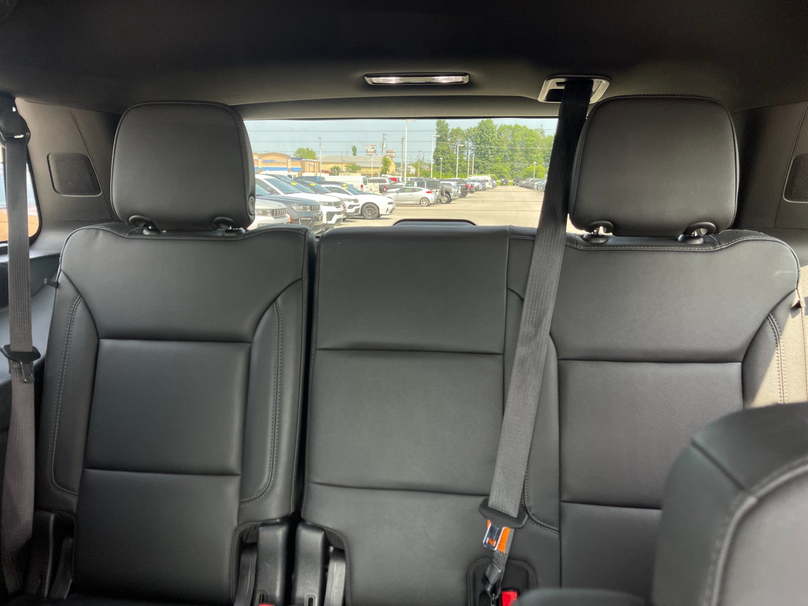Used 2022 Red Chevrolet Z71 image 17