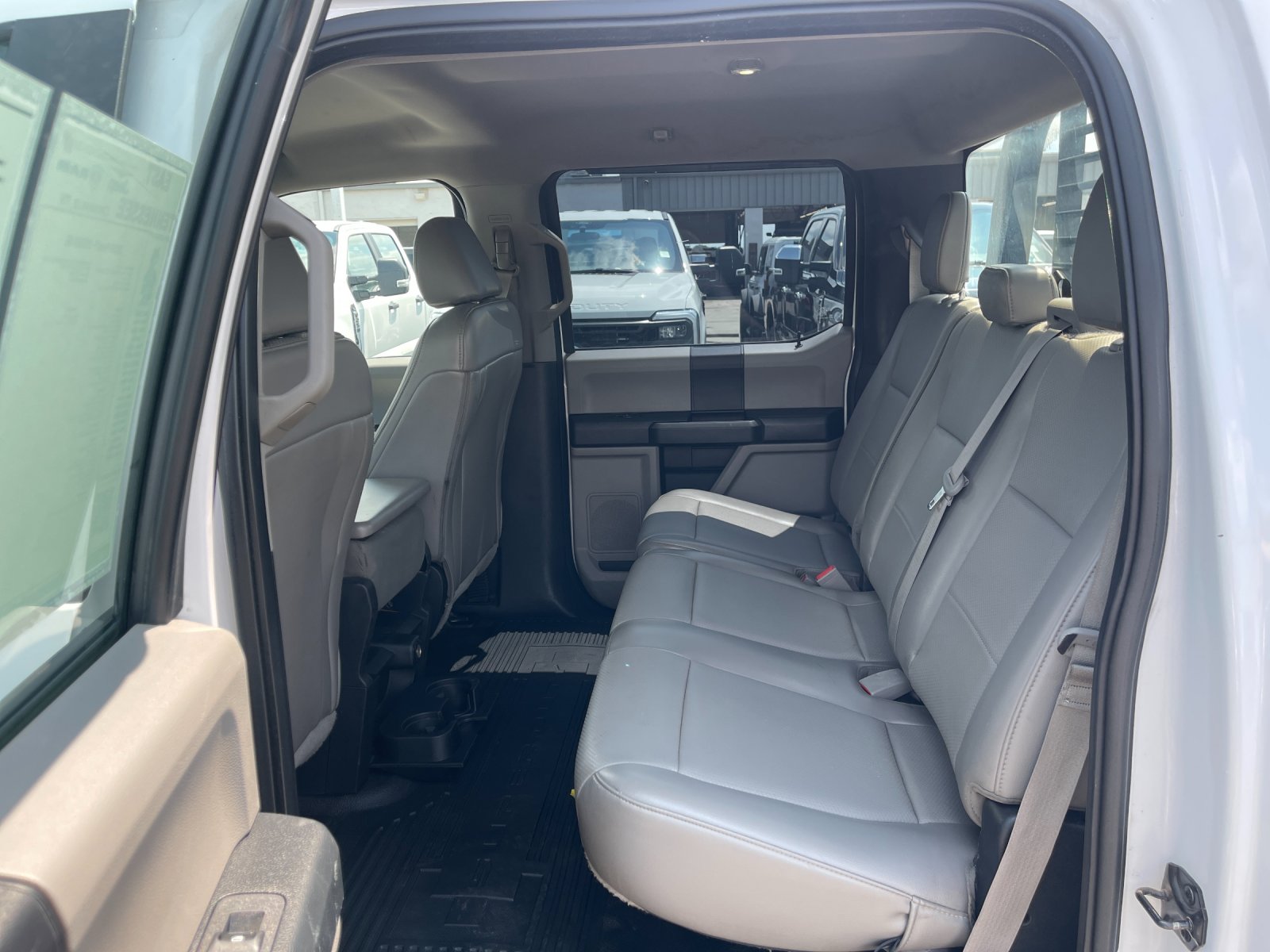Used 2019 White Ford XL image 14