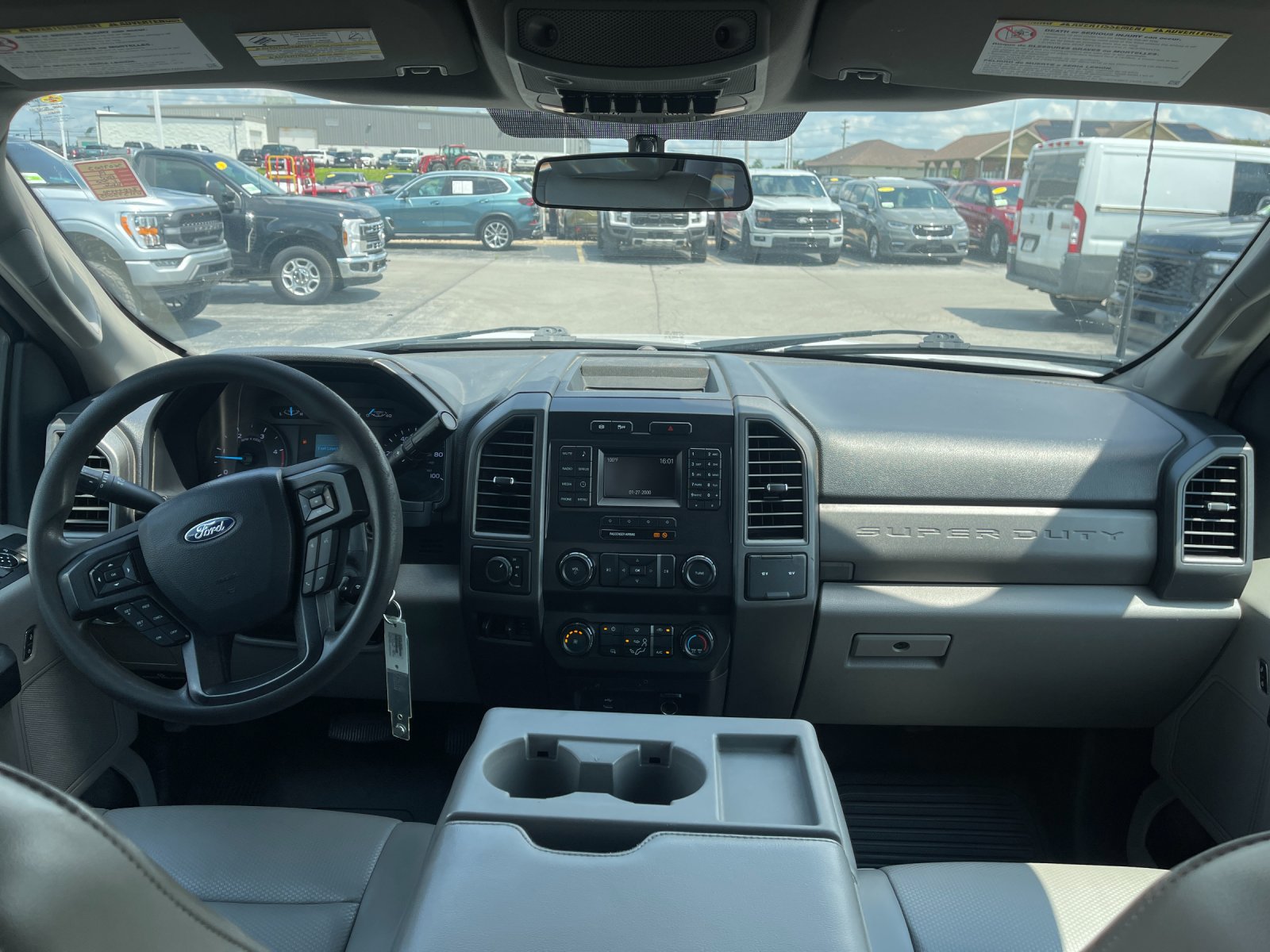 Used 2019 White Ford XL image 15