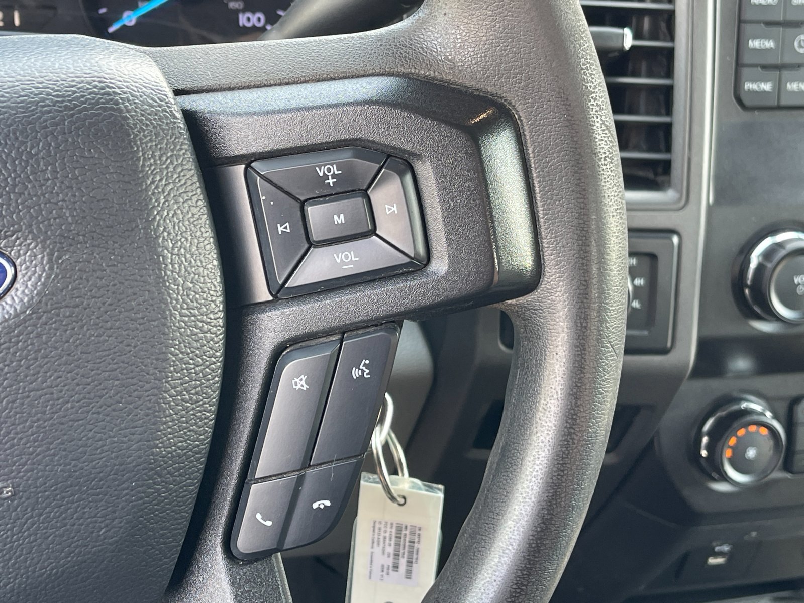 Used 2019 White Ford XL image 24