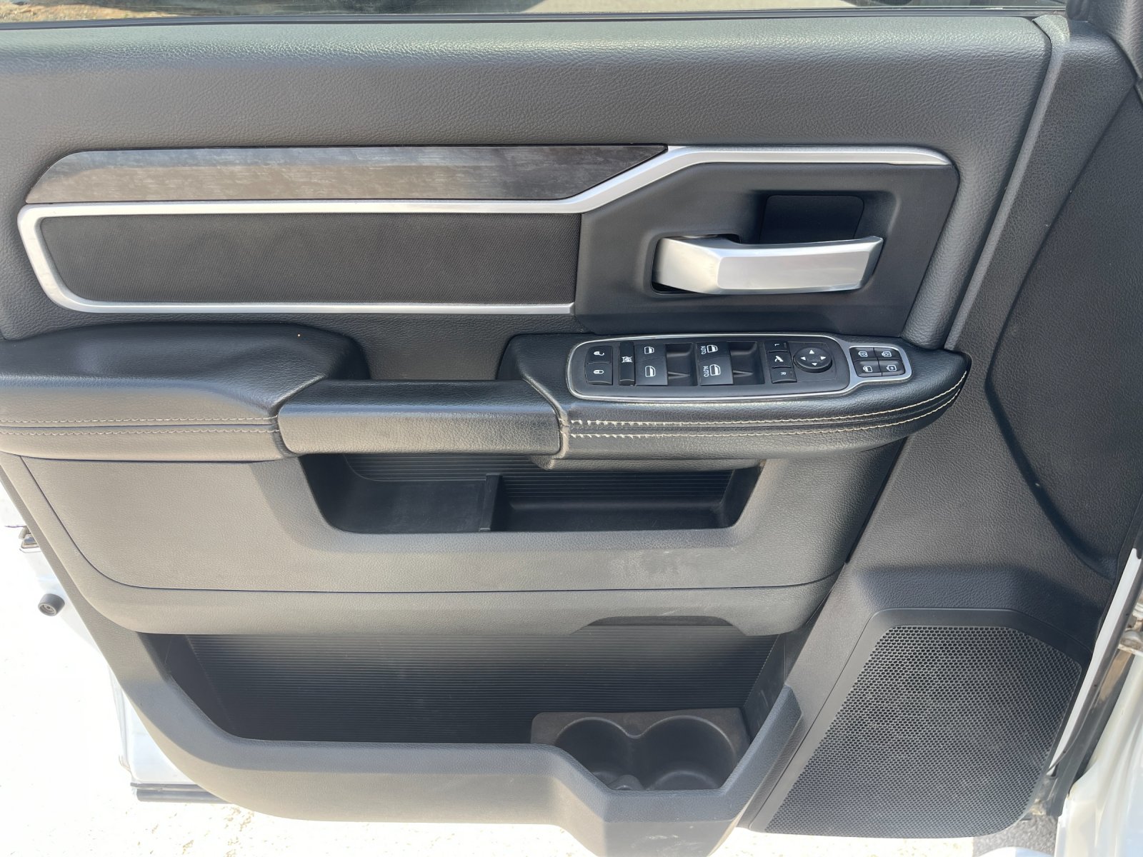 Used 2024 White Ram Big Horn image 12