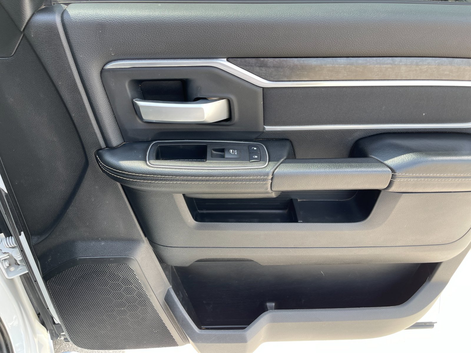 Used 2024 White Ram Big Horn image 18