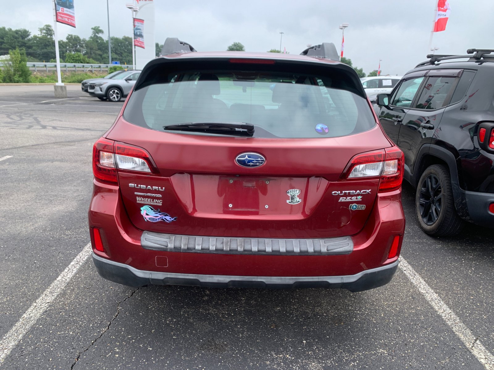 Used 2017 Red Subaru 2.5i image 3