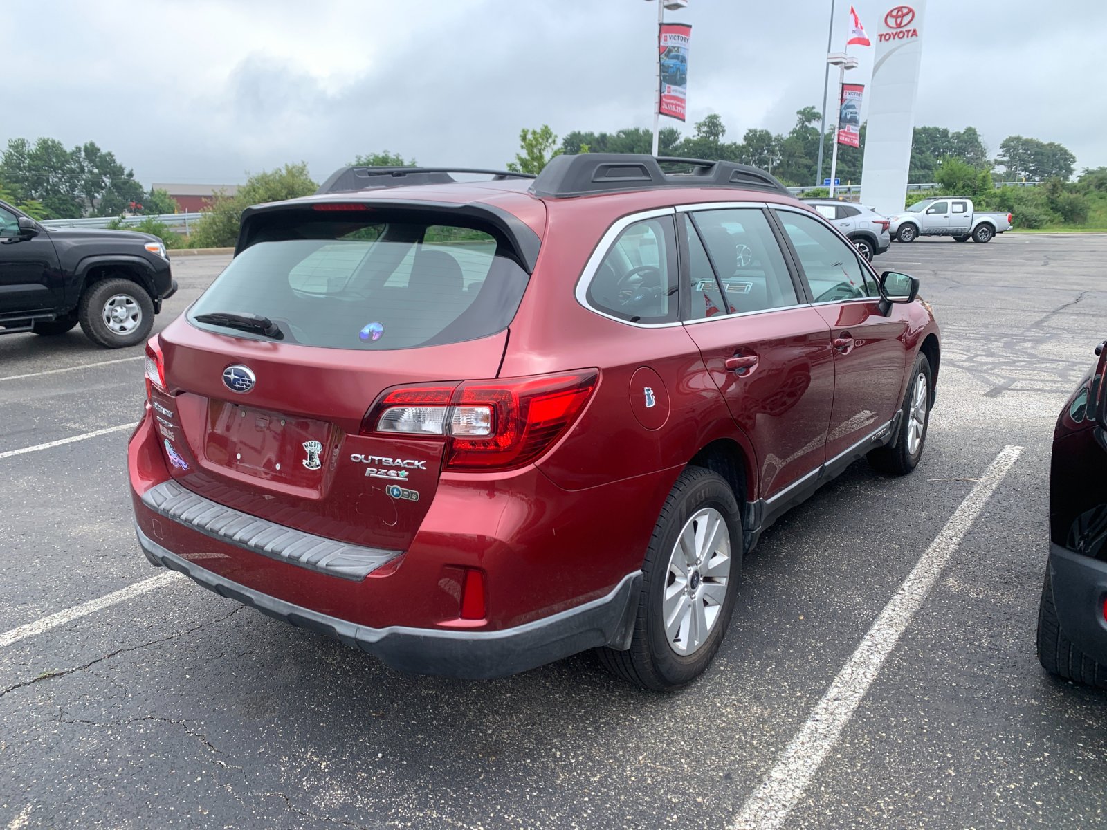 Used 2017 Red Subaru 2.5i image 2