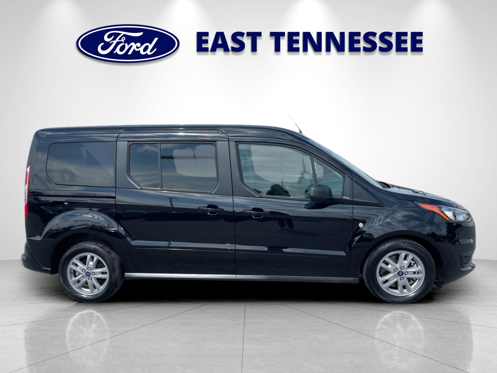 Used 2022 Black Ford XLT image 2