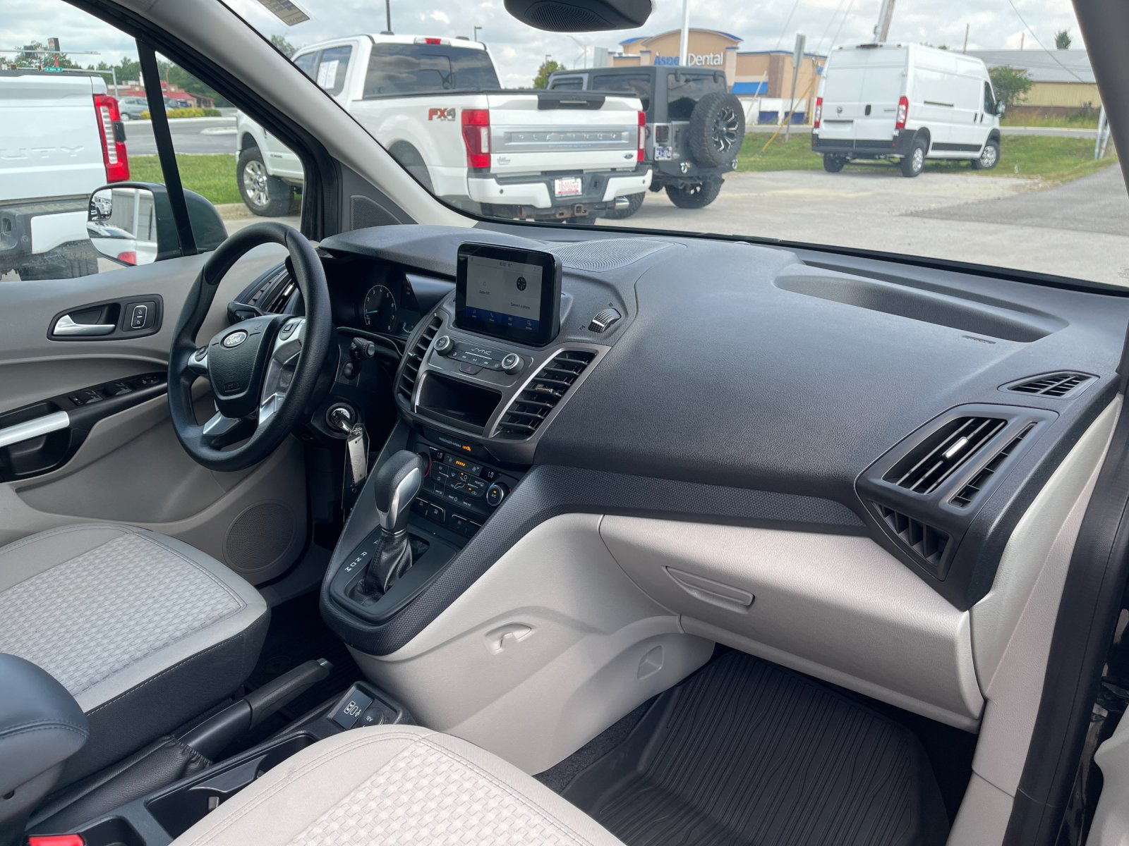 Used 2022 Black Ford XLT image 19