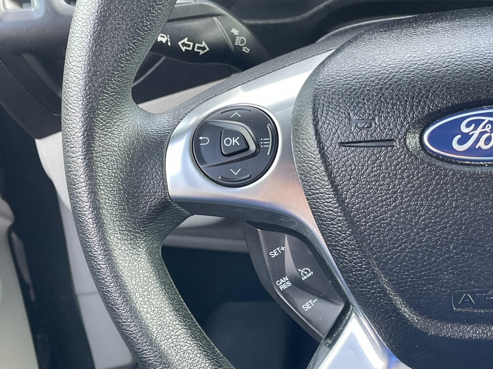 Used 2022 Black Ford XLT image 26