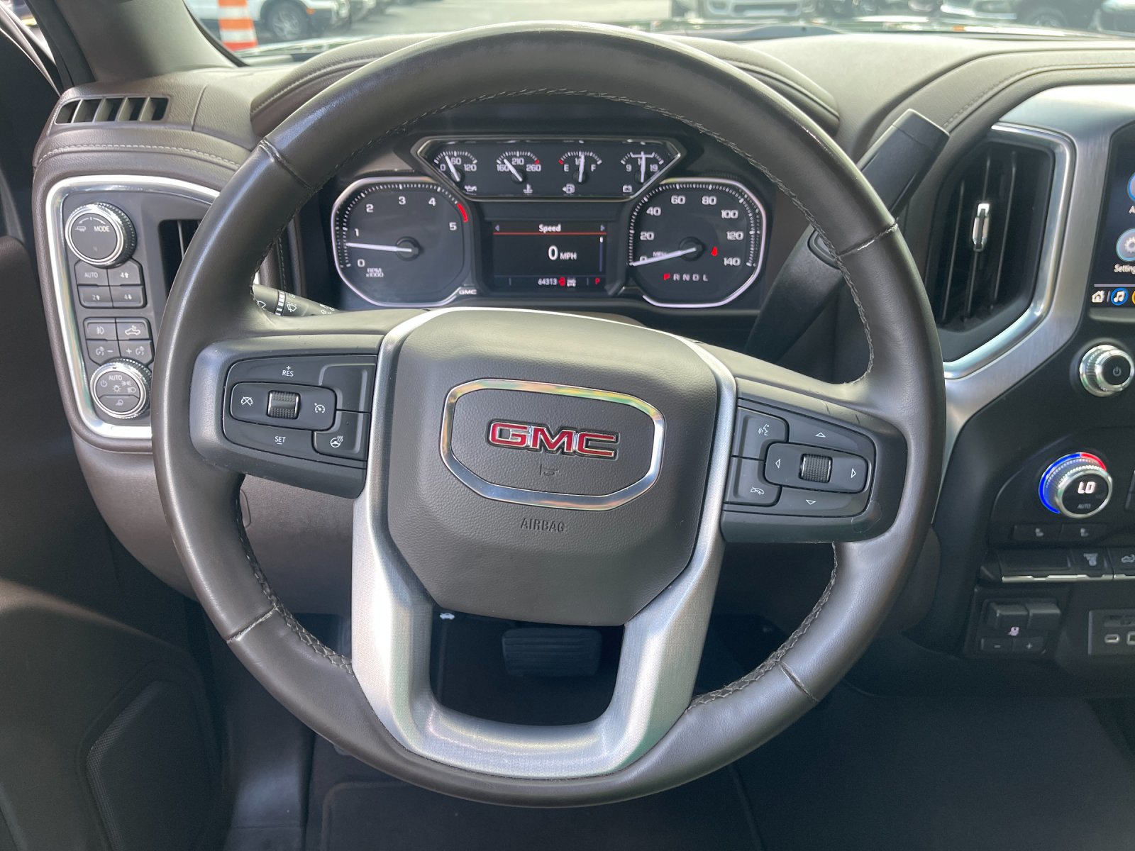 Used 2023  GMC SLT image 24