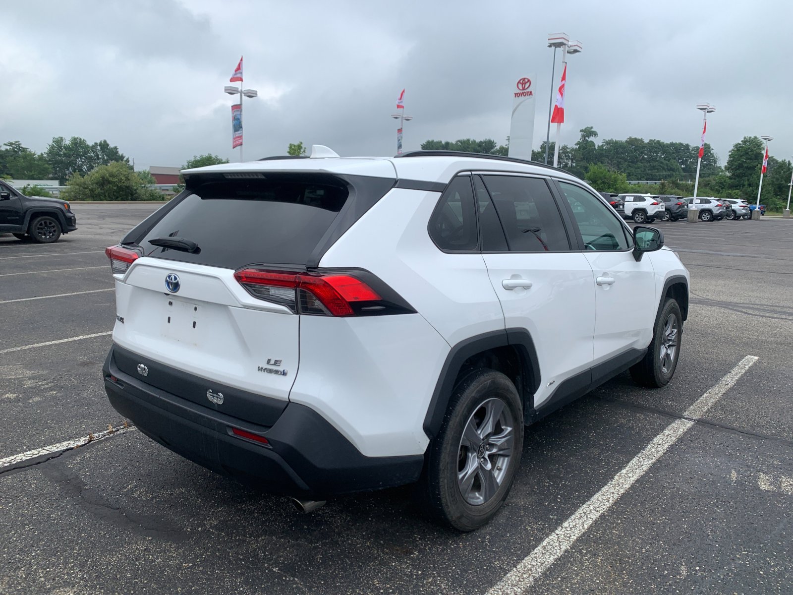 Used 2022 White Toyota LE image 2