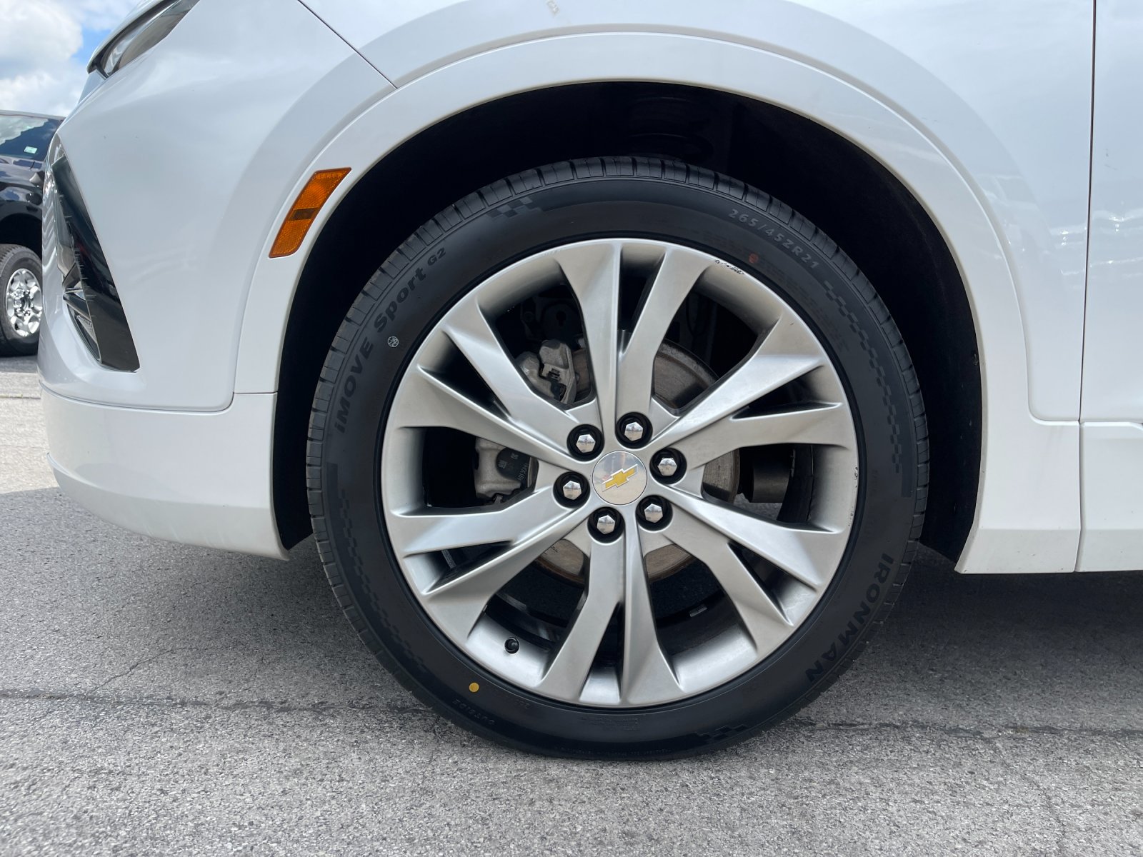 Used 2021 Beige Chevrolet Premier image 32