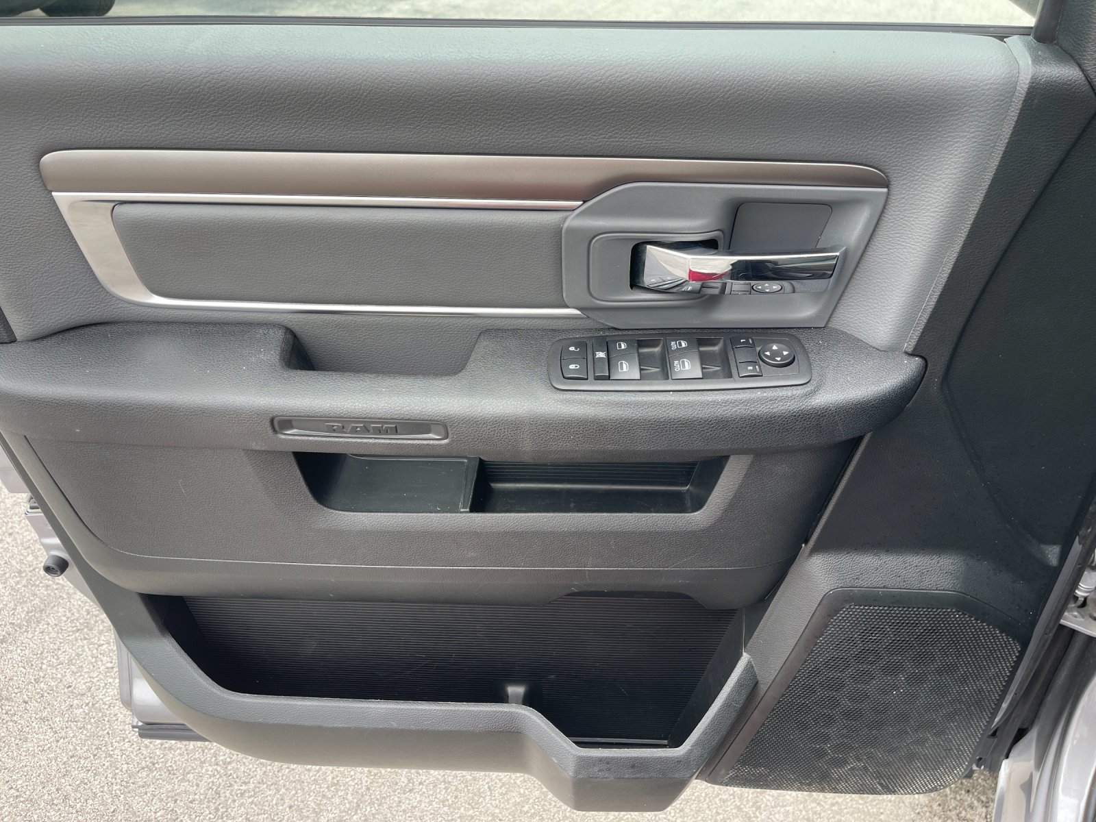 Used 2024 Silver Ram SLT image 12