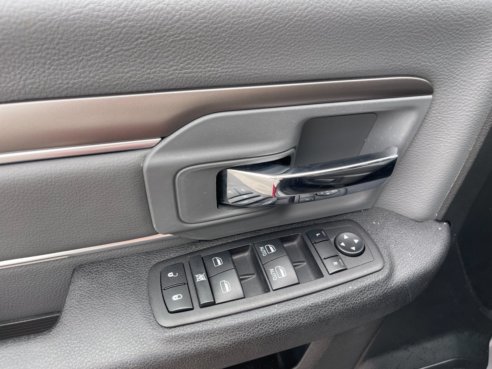 Used 2024 Silver Ram SLT image 13