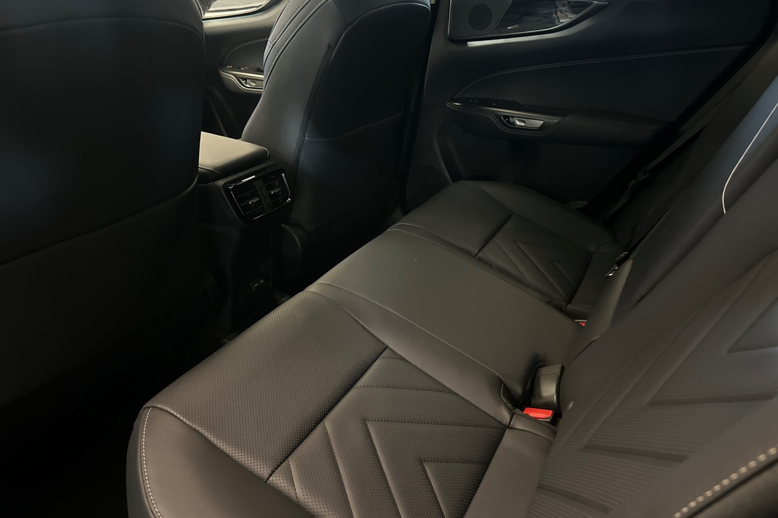 New 2026 Ultra White Lexus NX 450h+ PREMIUM AWD image 12
