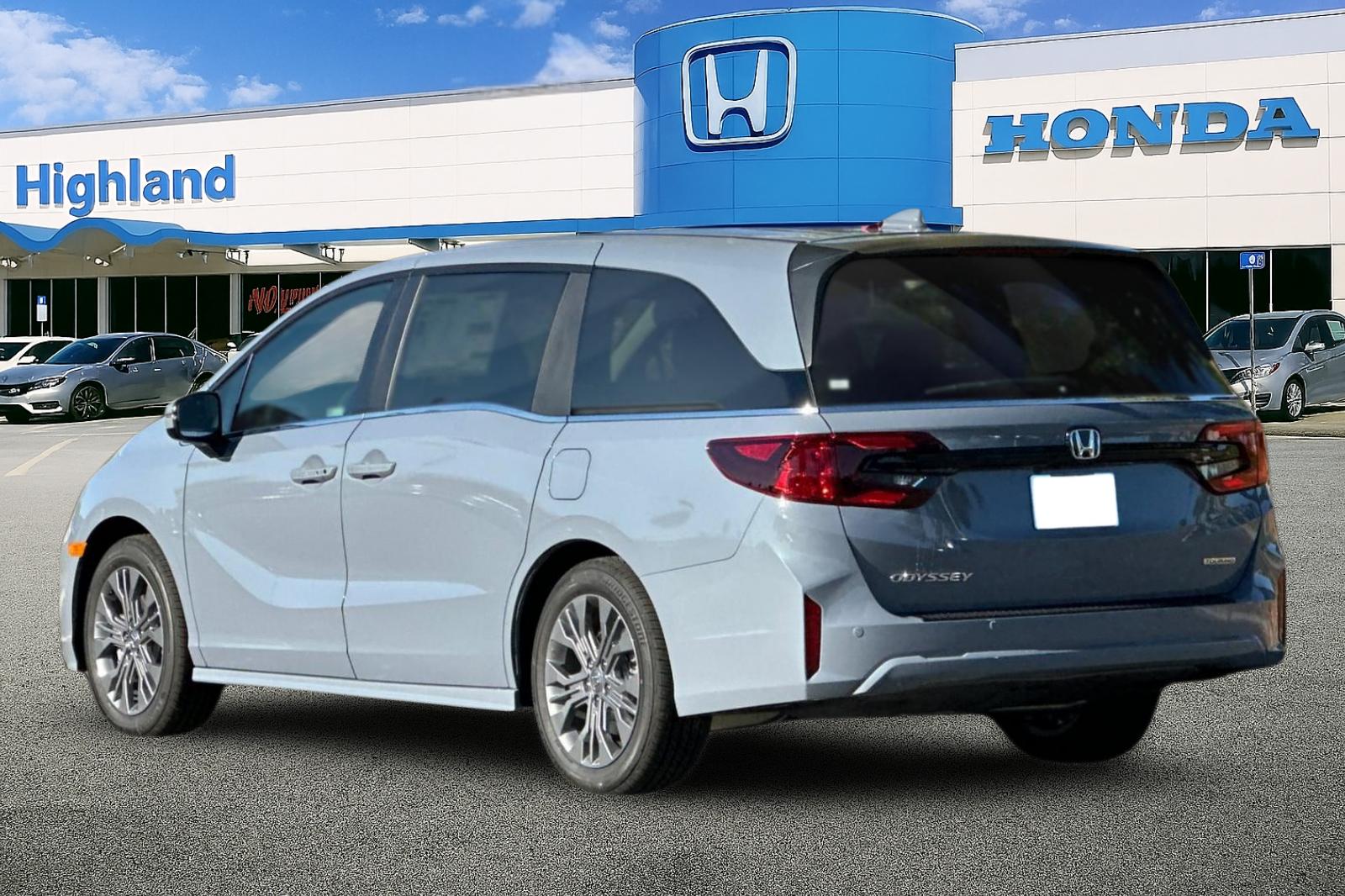 New 2026 Sonic Gray Pearl Honda Touring image 3
