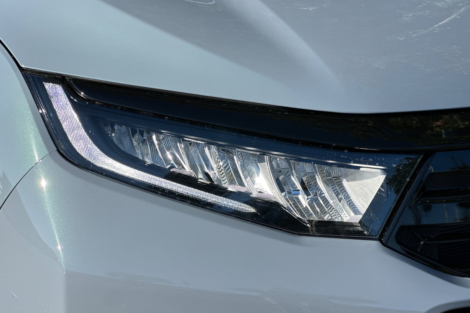 New 2026 Sonic Gray Pearl Honda Touring image 30