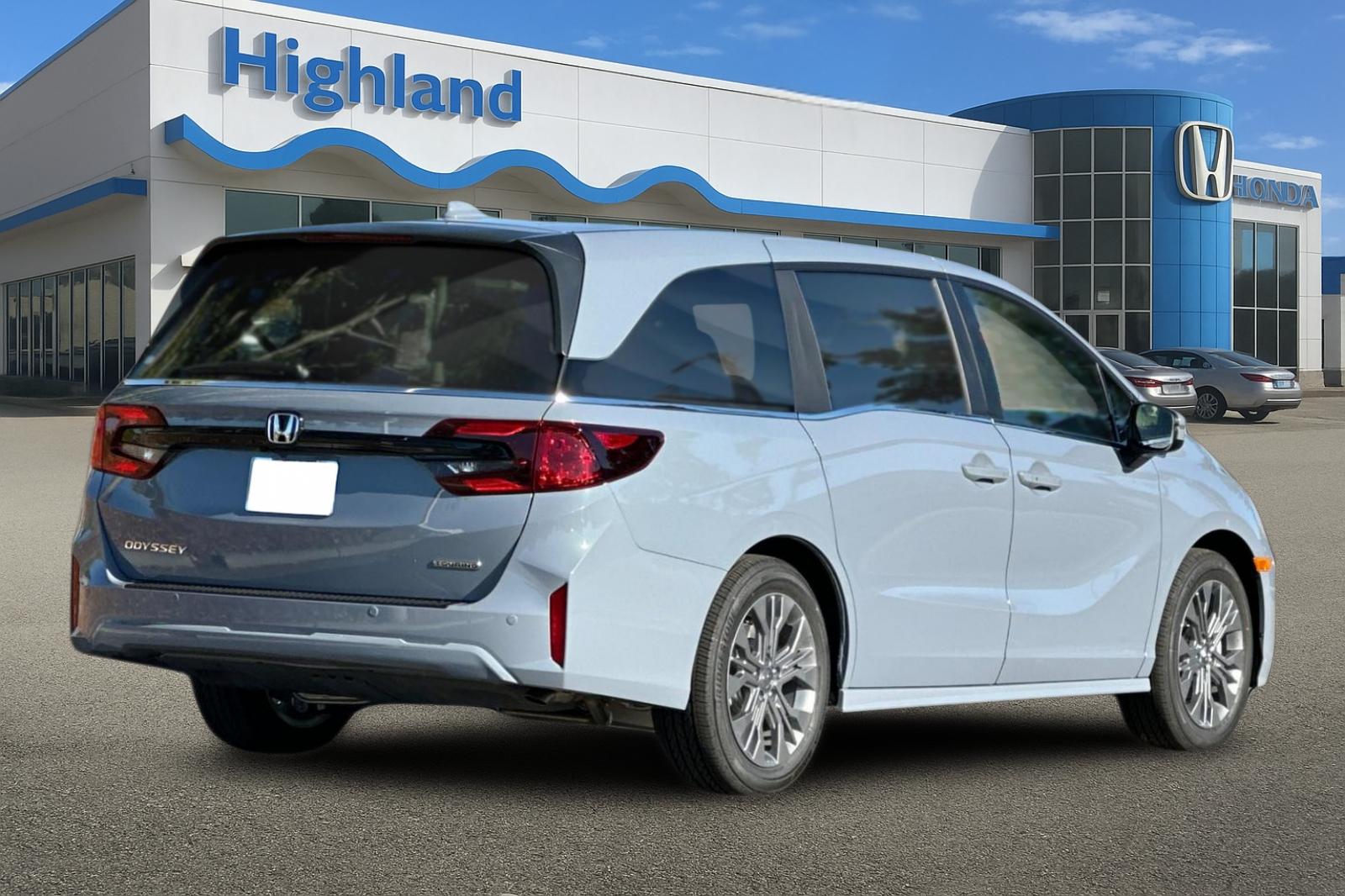 New 2026 Sonic Gray Pearl Honda Touring image 5
