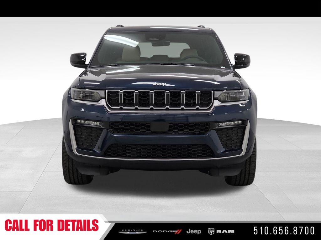 New 2026 Fathom Blue Pearl-Coat Exterior Paint Jeep Limited image 2