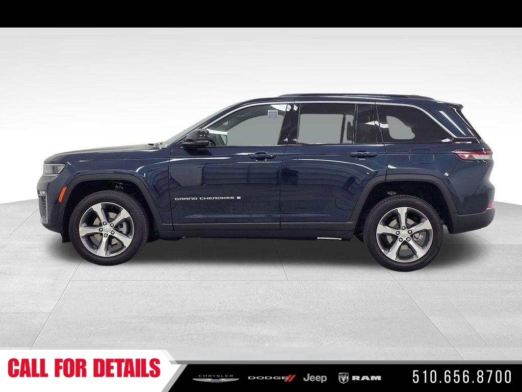 New 2026 Fathom Blue Pearl-Coat Exterior Paint Jeep Limited image 8