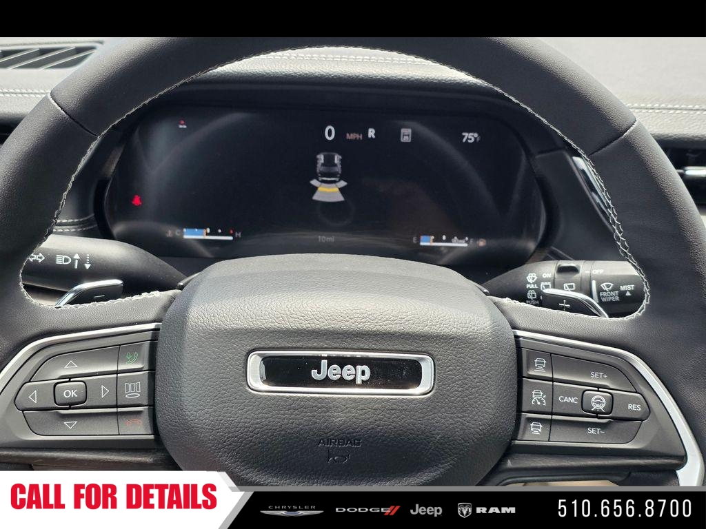 New 2026 Fathom Blue Pearl-Coat Exterior Paint Jeep Limited image 18