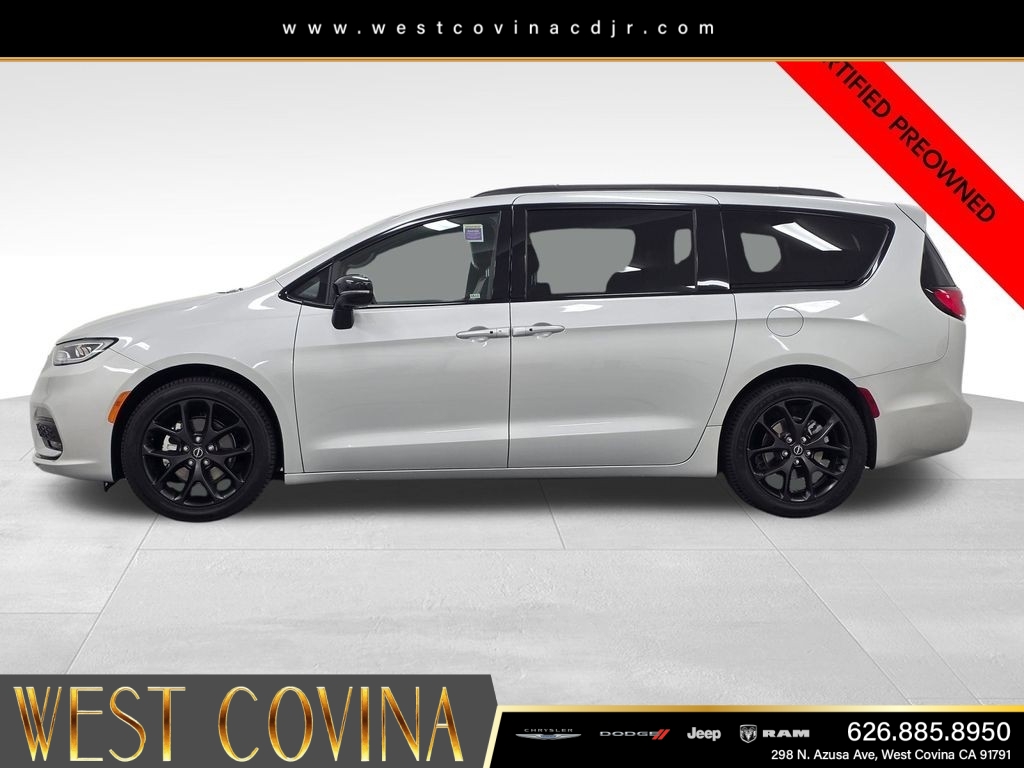Certified Used 2026 Silver Chrysler Limited image 4