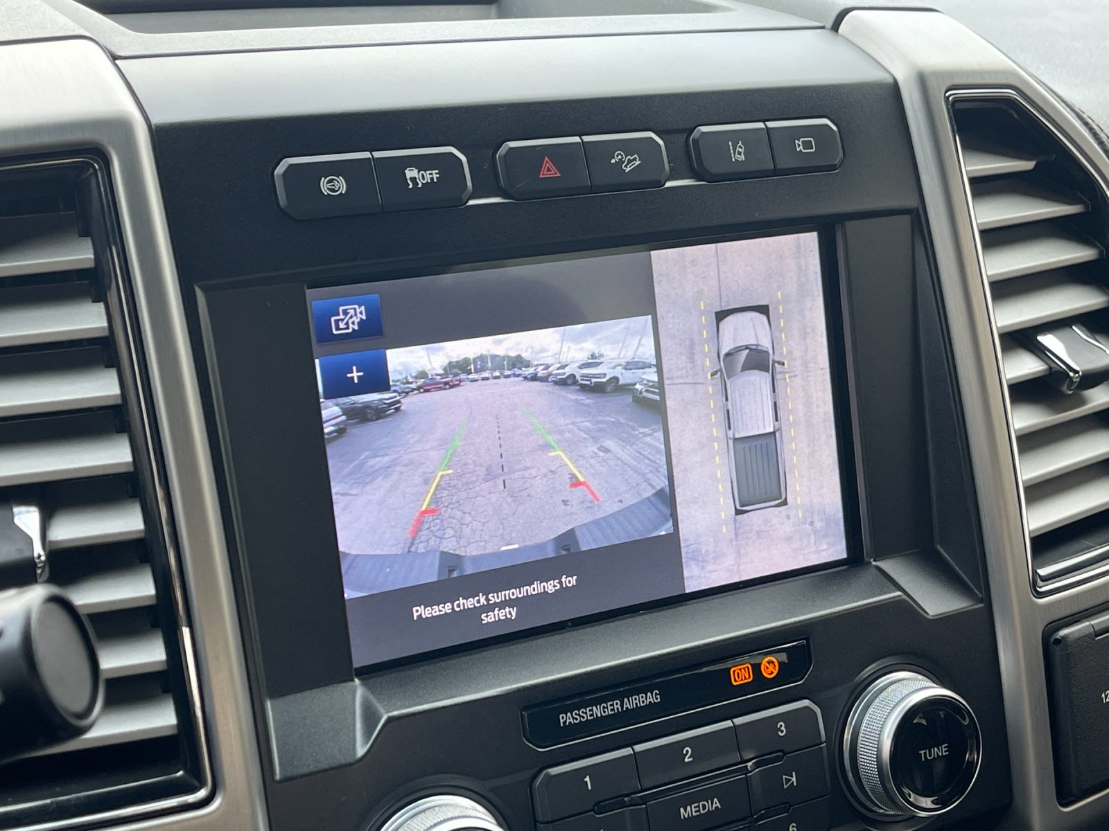 Used 2020 White Ford Platinum image 22