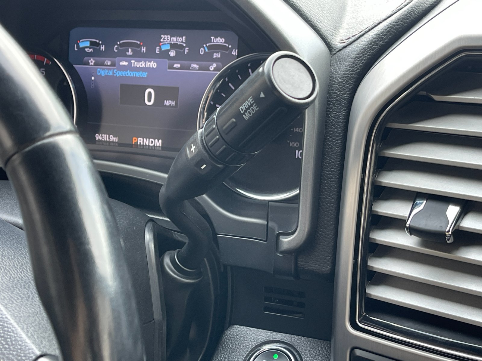 Used 2020 White Ford Platinum image 24