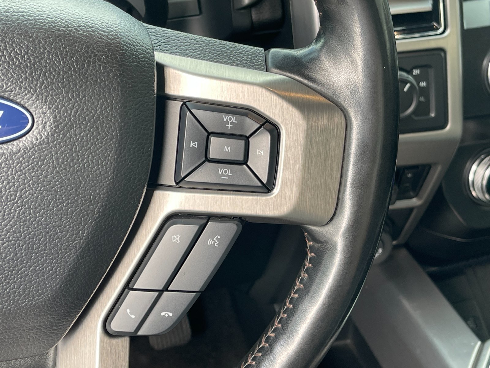 Used 2020 White Ford Platinum image 28