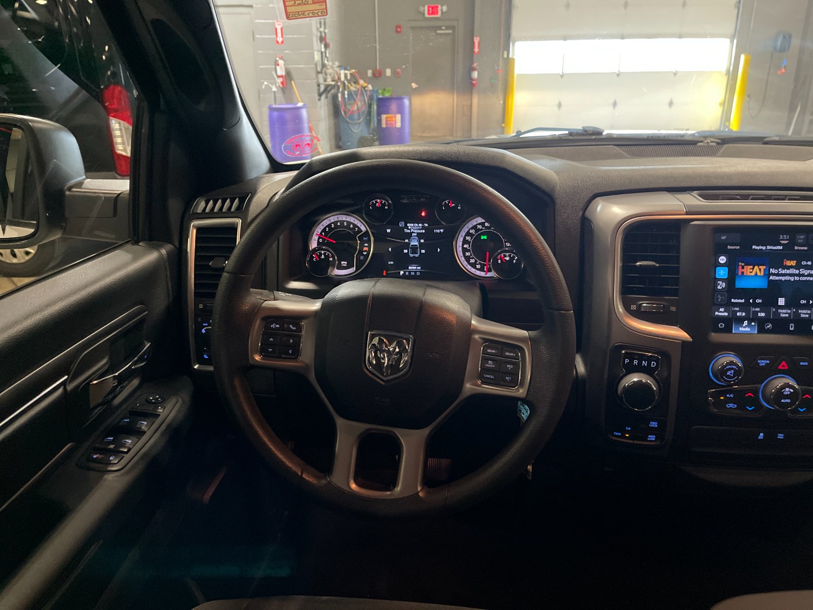 Used 2022 White Ram Warlock image 16
