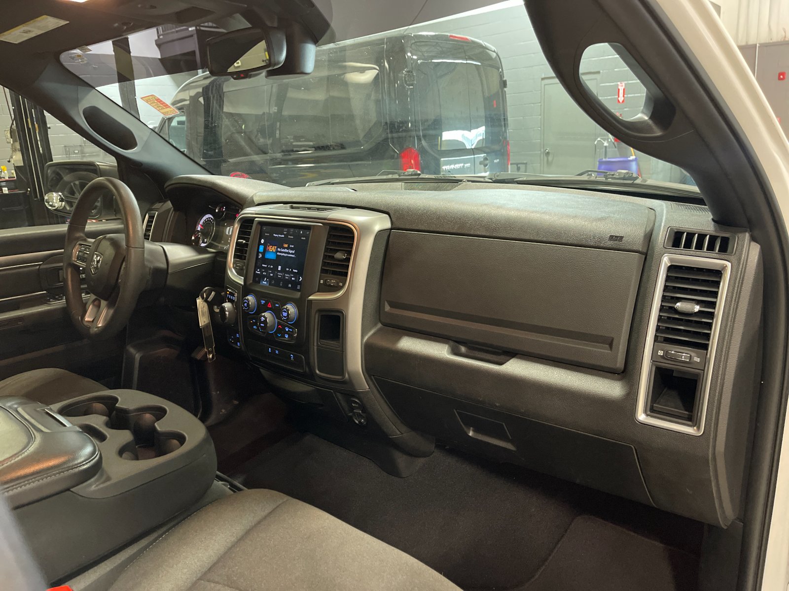Used 2022 White Ram Warlock image 17