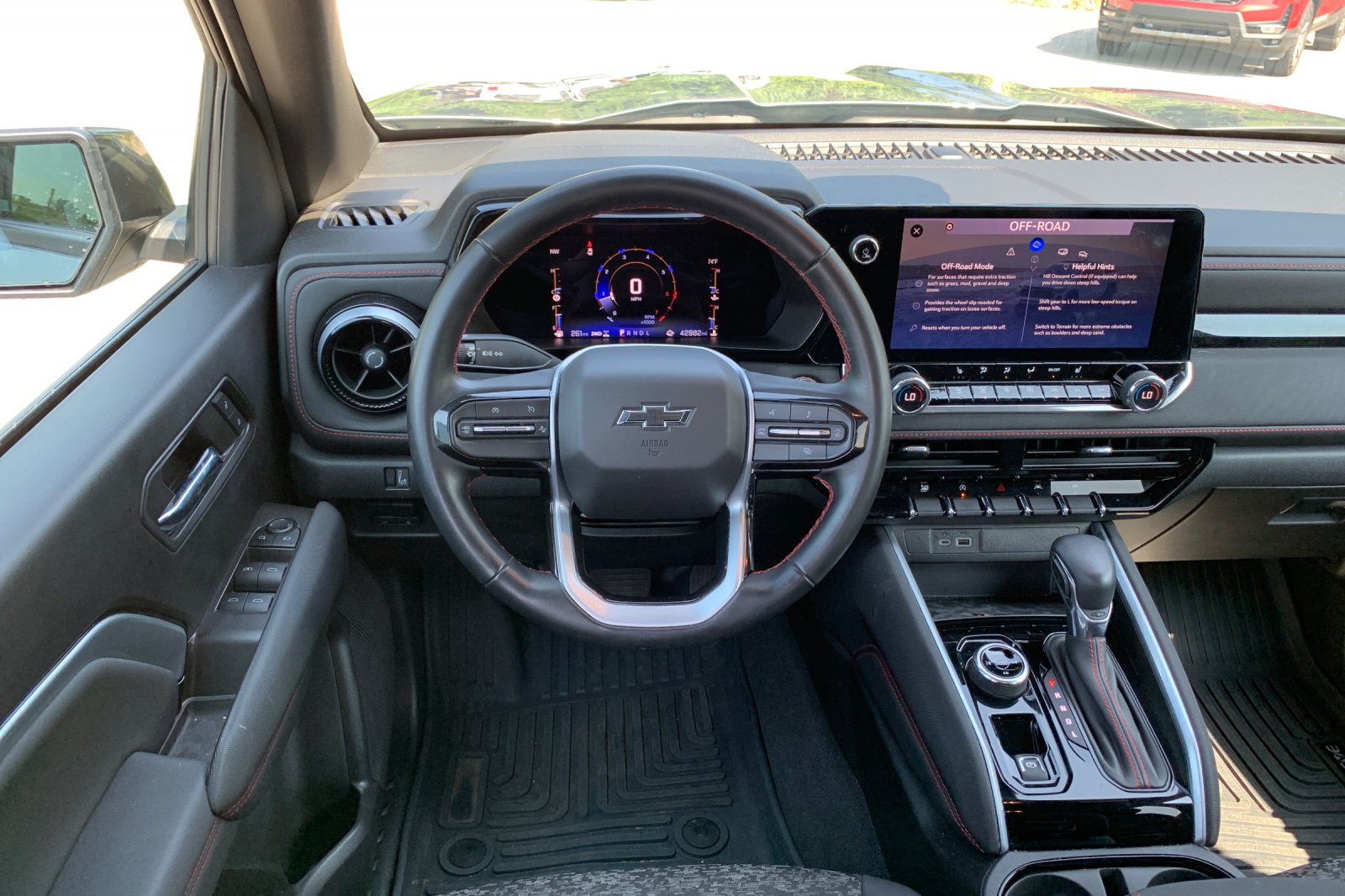 Used 2023 Gray Chevrolet Z71 image 17