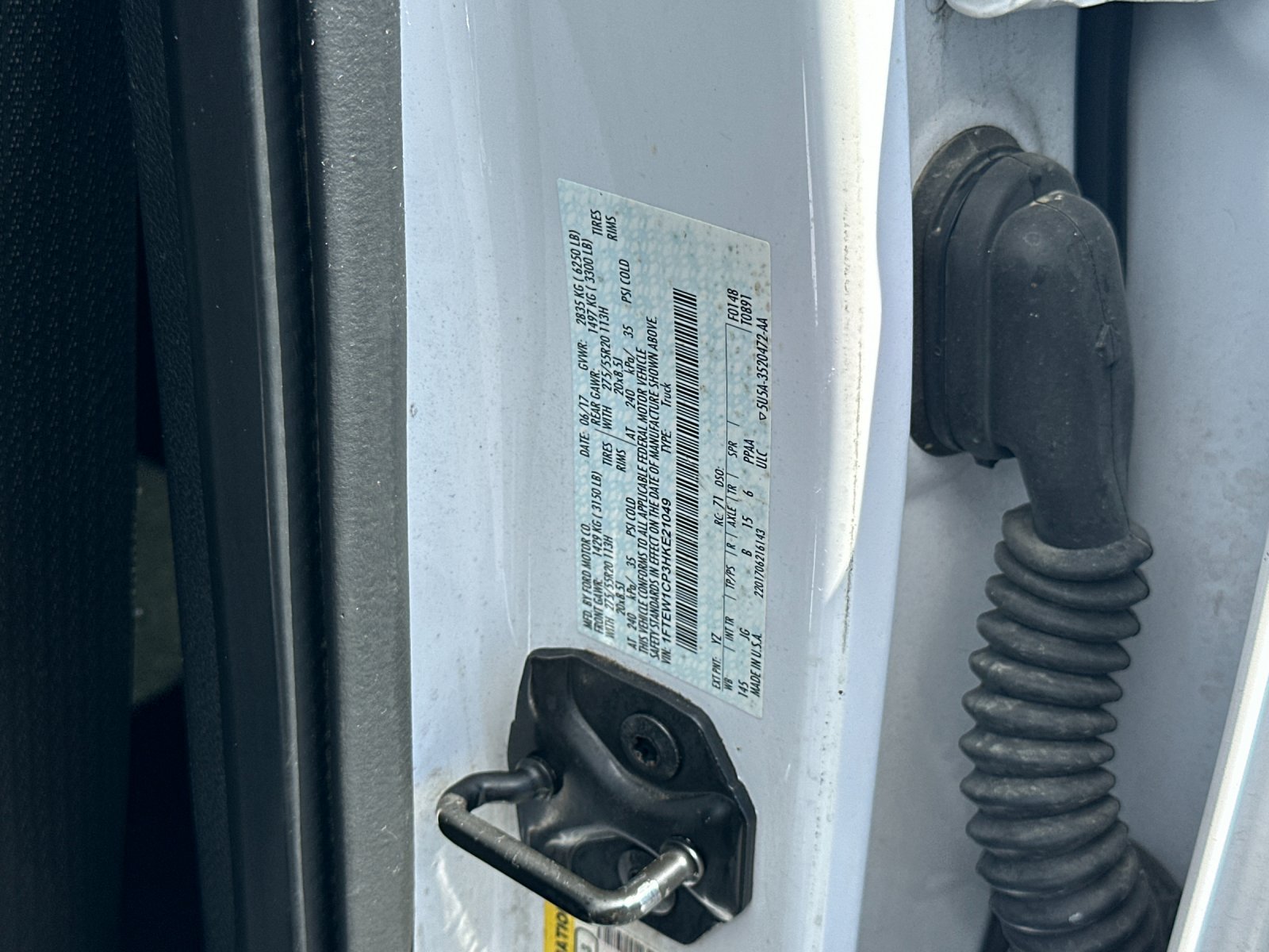 Used 2017 White Ford XL image 25