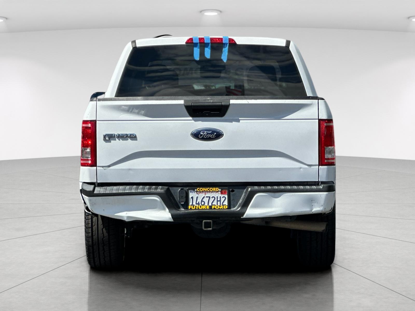 Used 2017 White Ford XL image 4