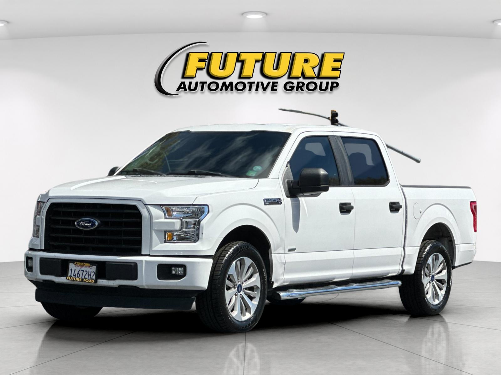 Used 2017 White Ford XL image 7