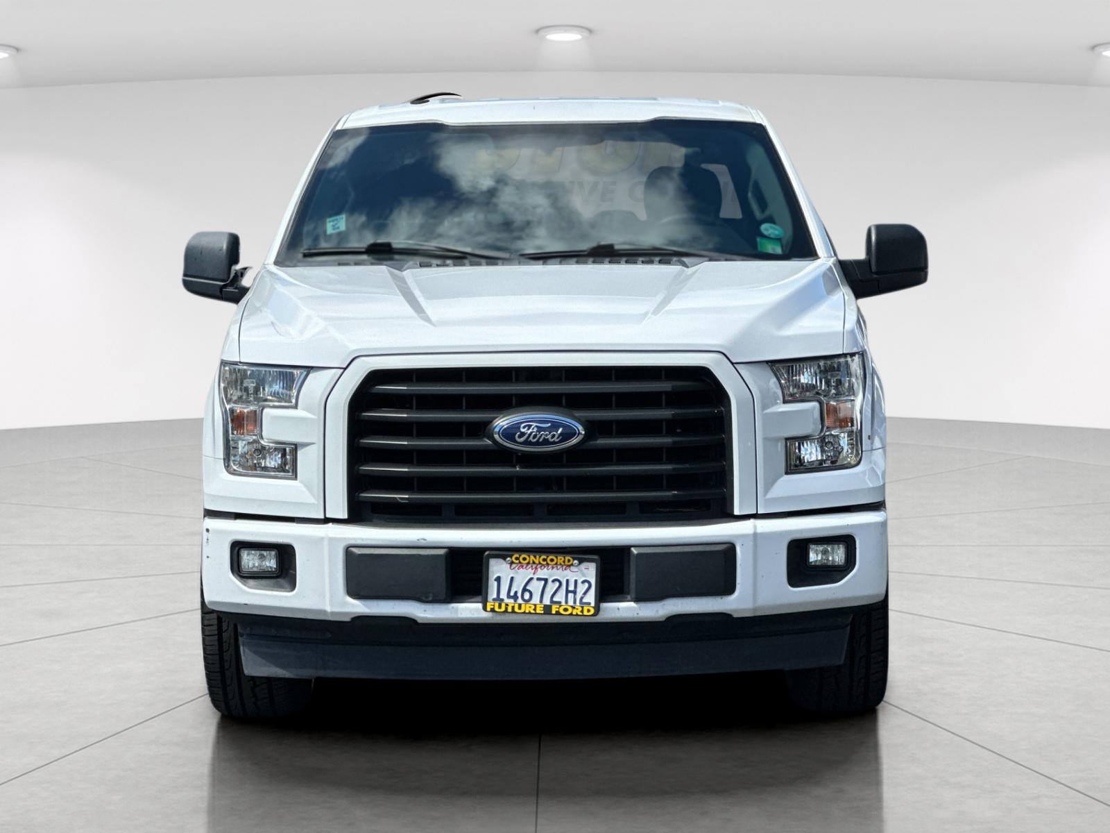 Used 2017 White Ford XL image 8
