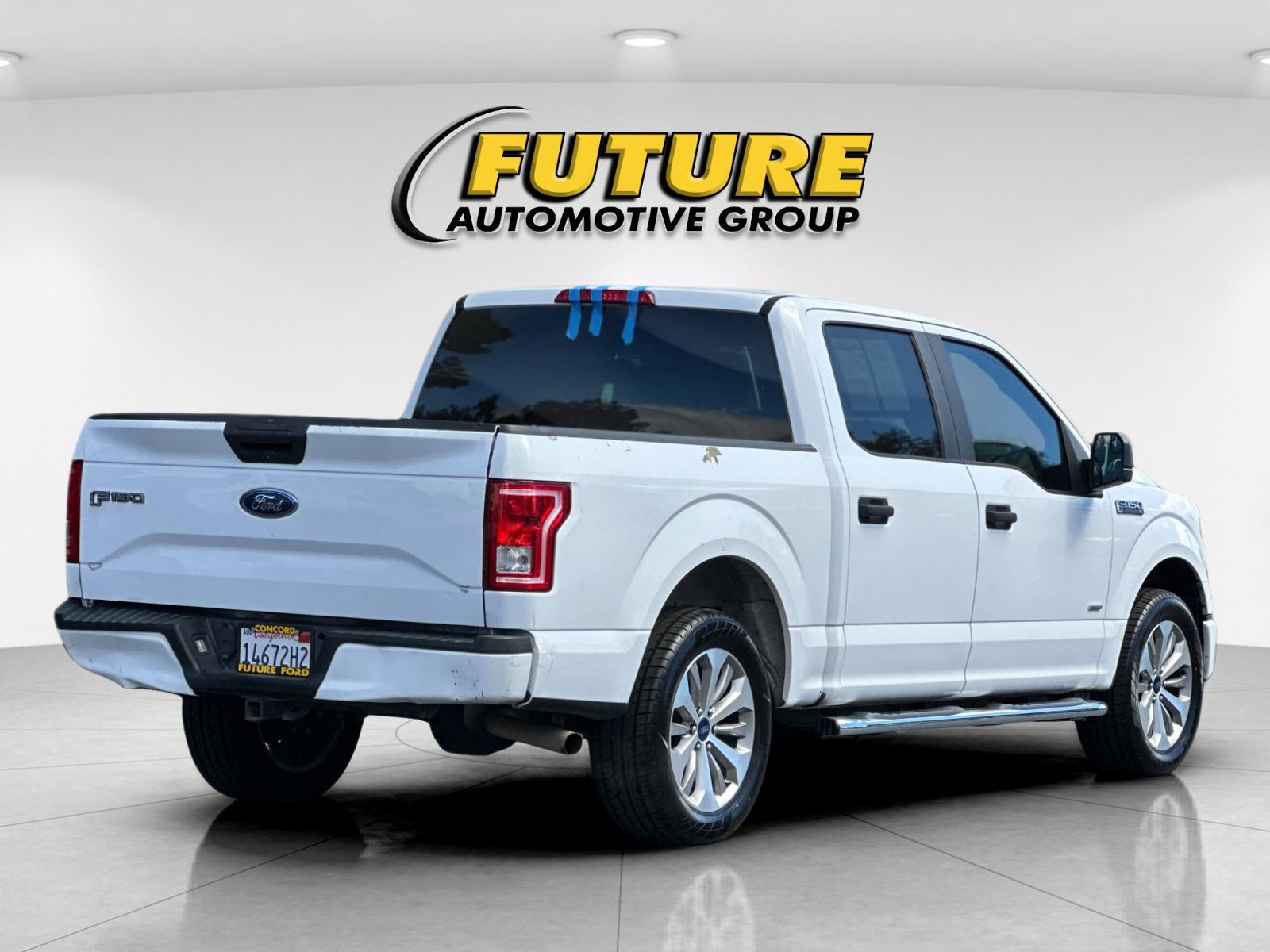 Used 2017 White Ford XL image 3