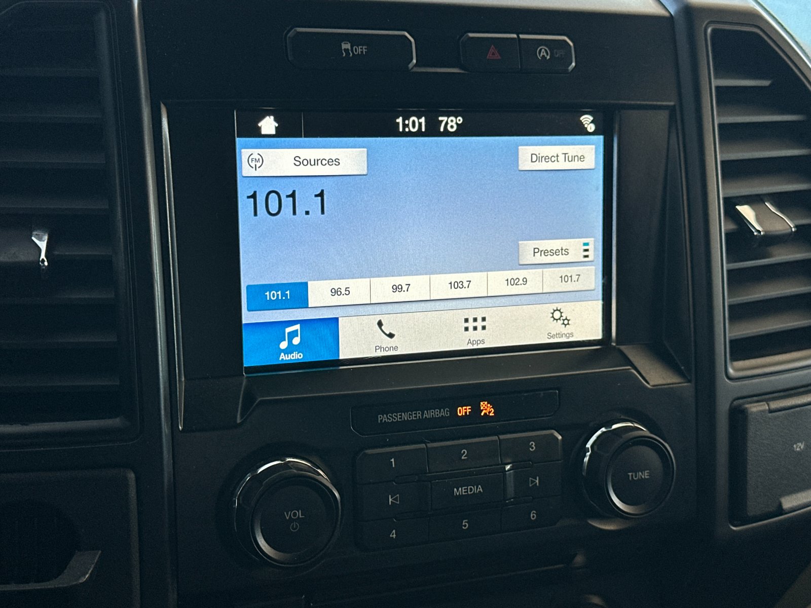 Used 2017 White Ford XL image 16