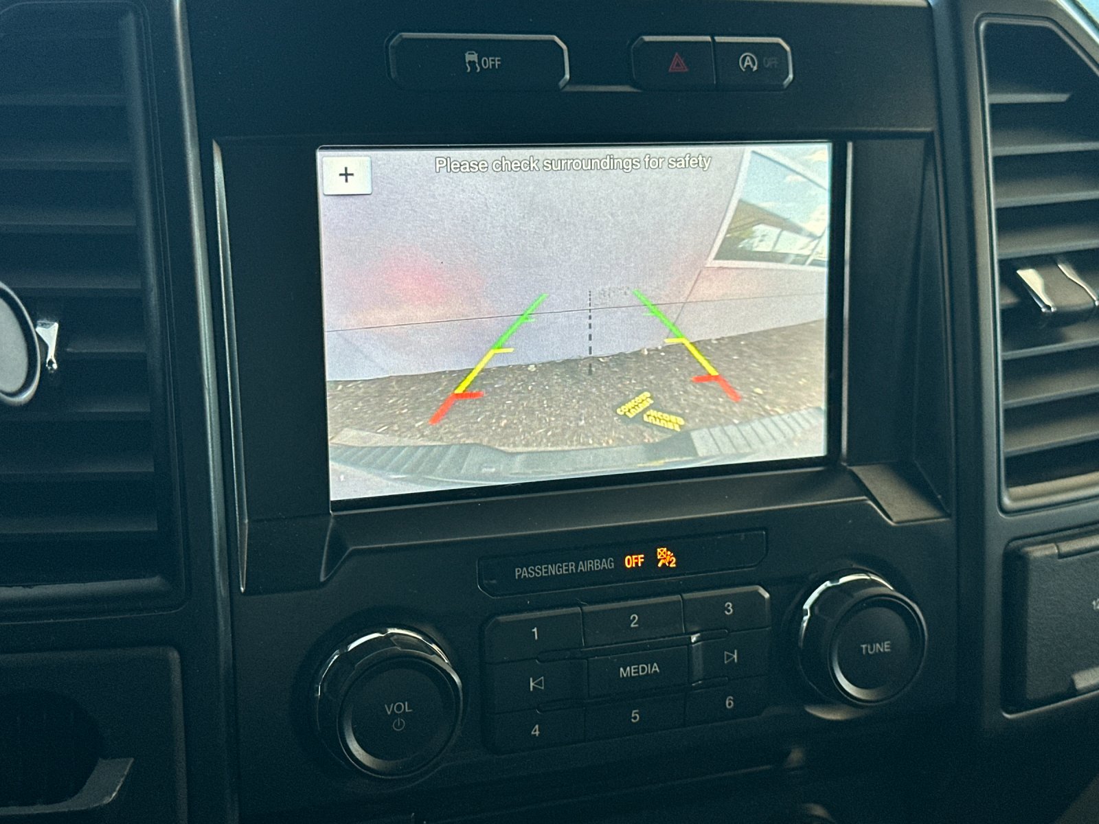 Used 2017 White Ford XL image 17