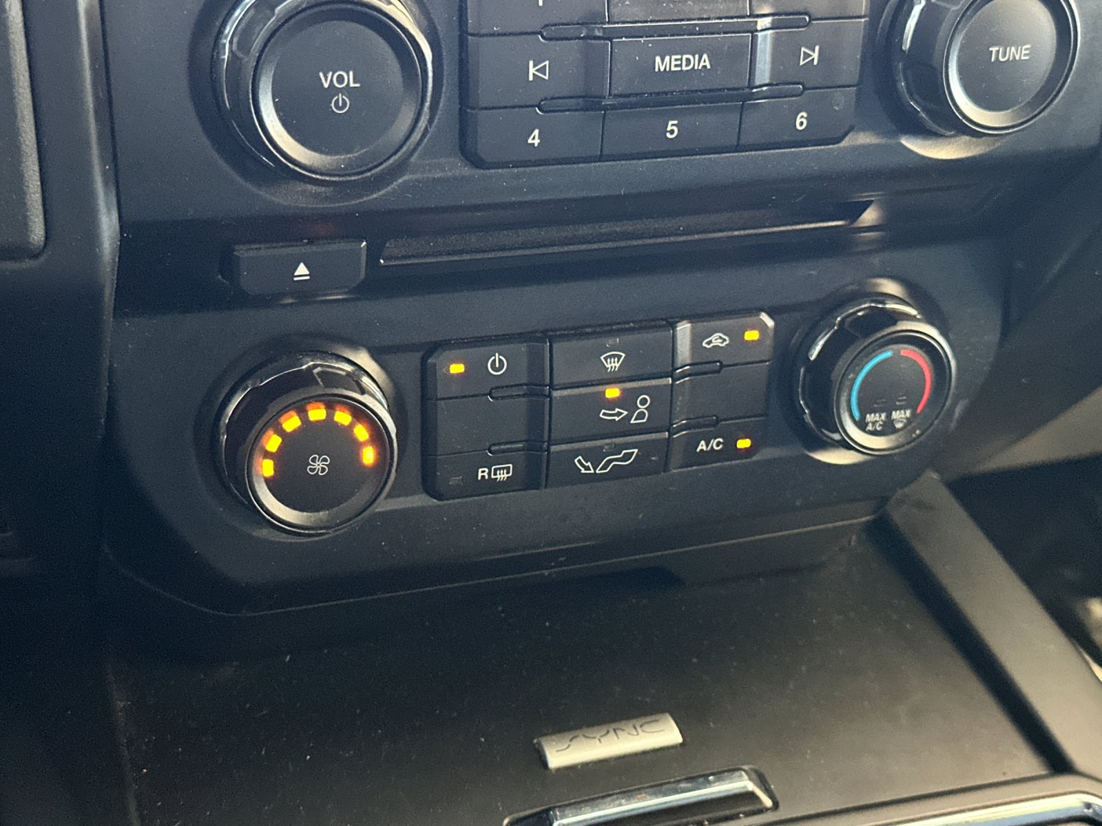 Used 2017 White Ford XL image 18