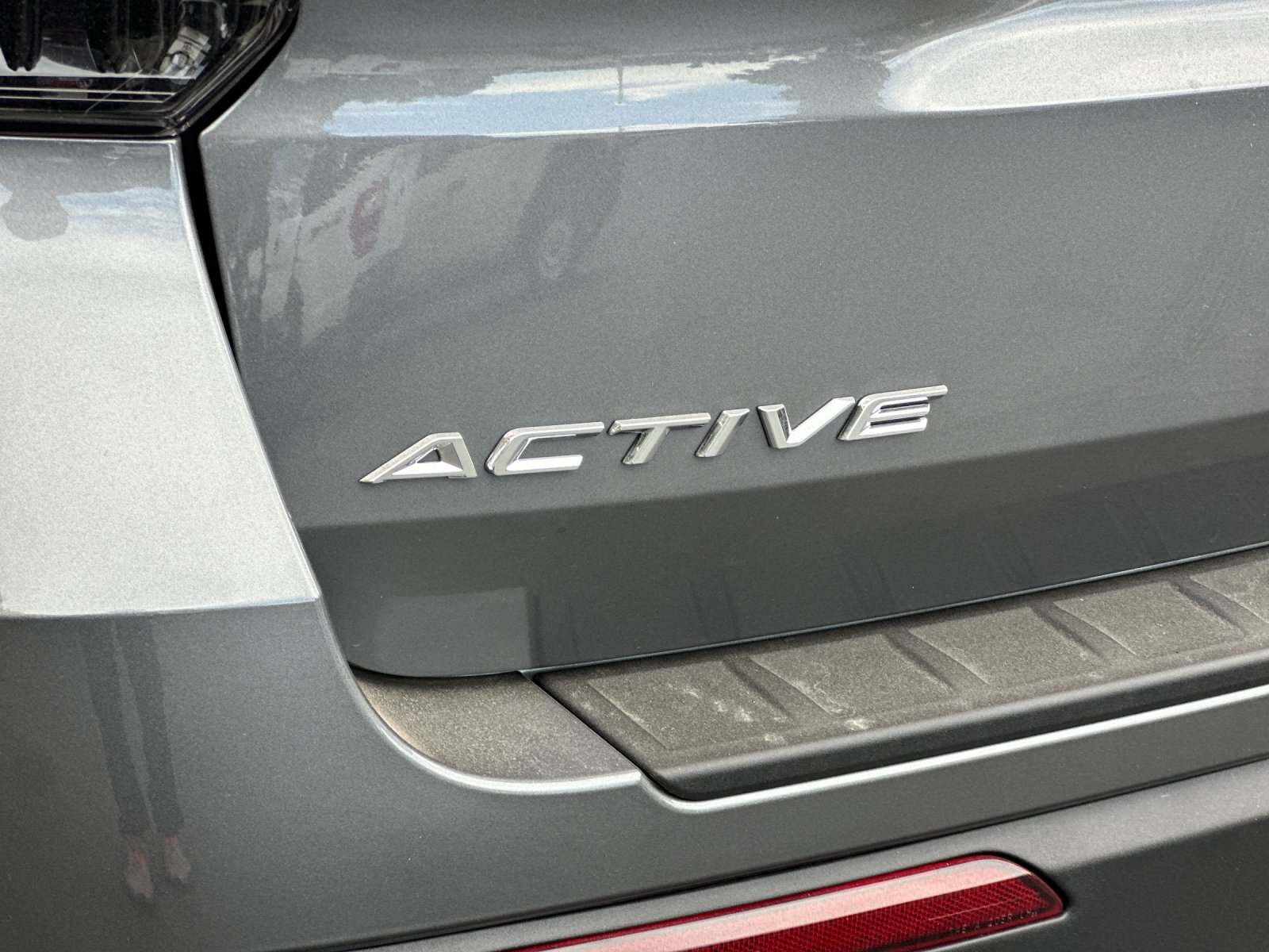 New 2026 Carbonized Gray Metallic Ford Active image 27