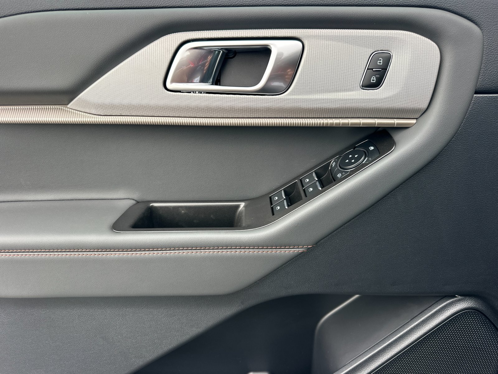 New 2026 Carbonized Gray Metallic Ford Active image 10