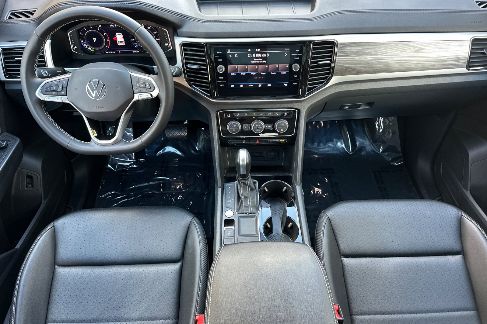 Used 2023  Volkswagen 3.6L V6 SE w/Technology image 12