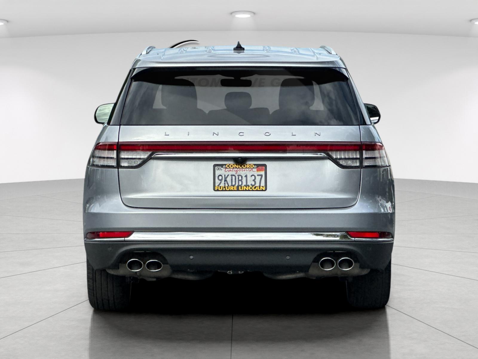 Used 2023 Silver Lincoln Reserve image 4