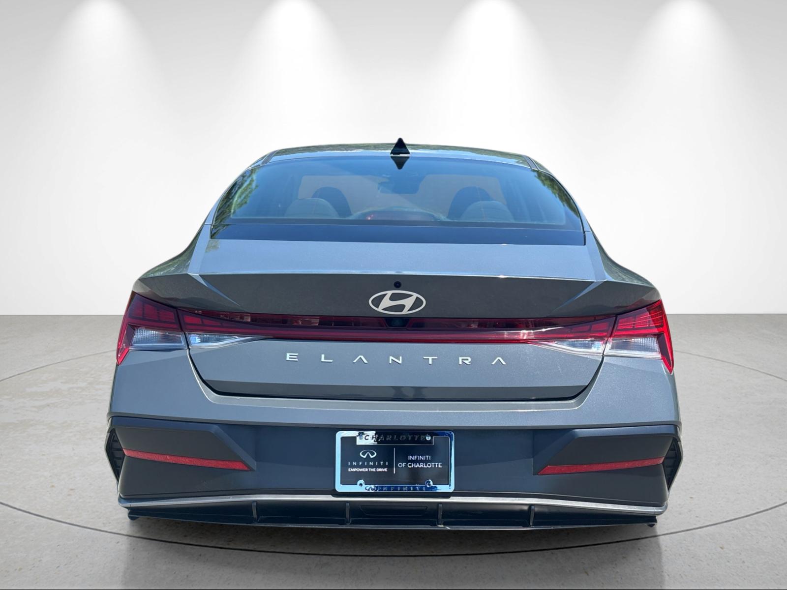 Used 2025 Ecotronic Gray Hyundai SEL Convenience image 4