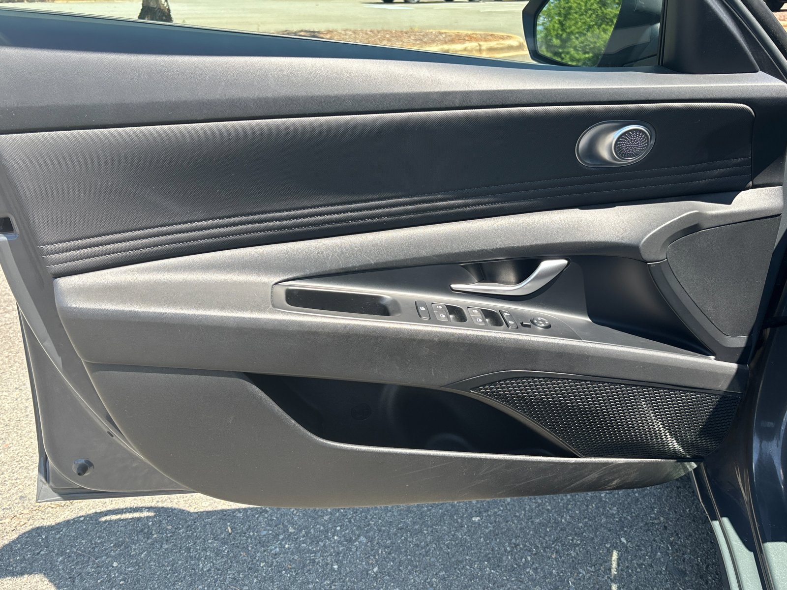 Used 2025 Ecotronic Gray Hyundai SEL Convenience image 13