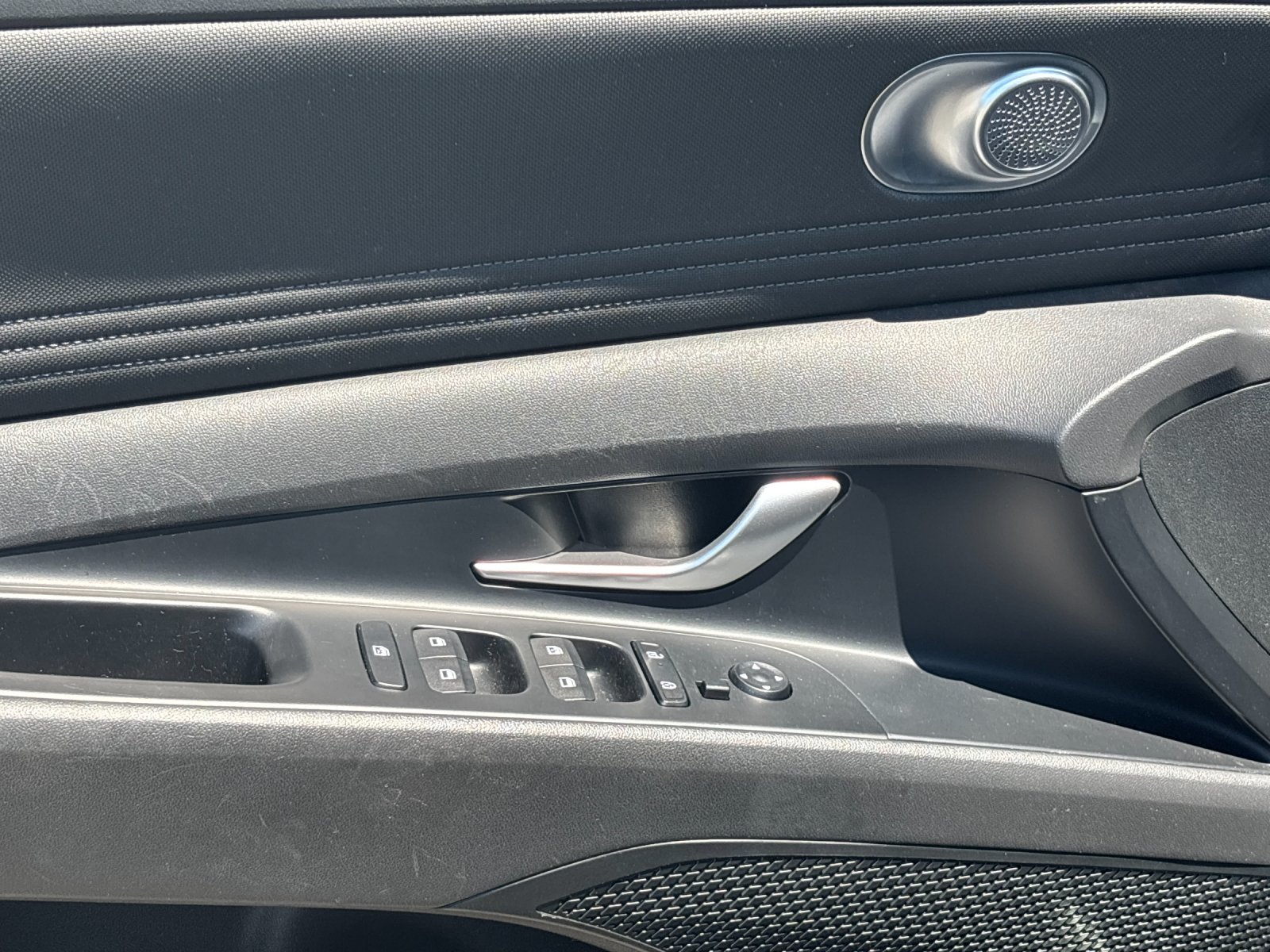 Used 2025 Ecotronic Gray Hyundai SEL Convenience image 14