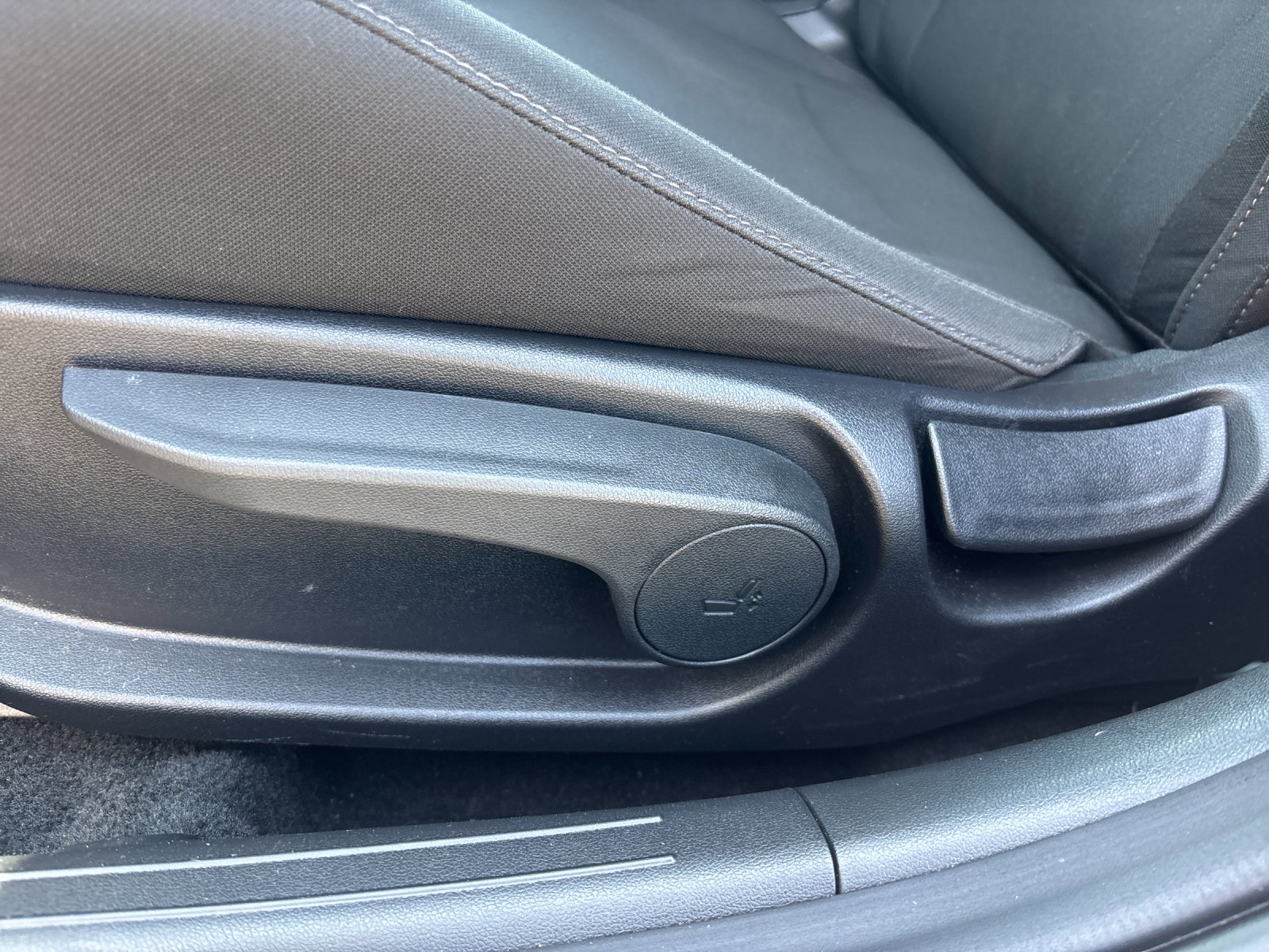 Used 2025 Ecotronic Gray Hyundai SEL Convenience image 16