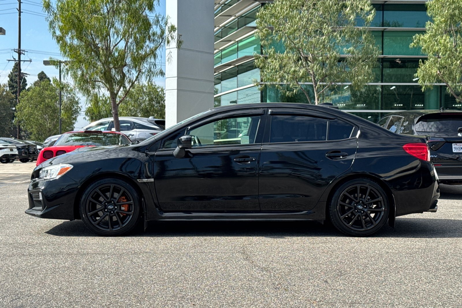 Used 2021 Crystal Black Silica Subaru Premium image 7